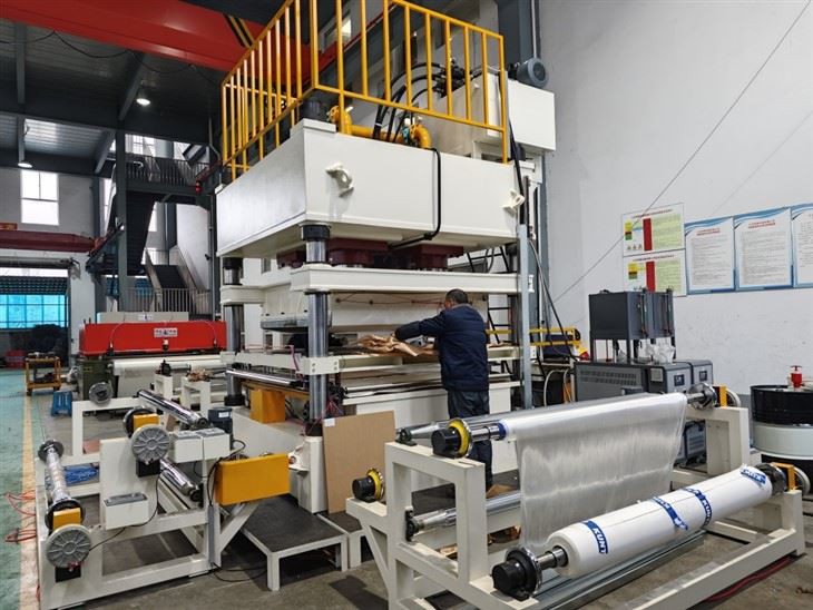 2UD/4UD/6UD Crossply-Maschine