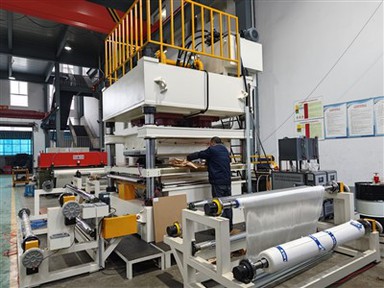 UHMW-PE UD-Gewebe-Querlagemaschine