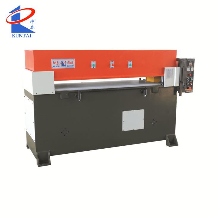 Spalte vier hydraulischen Flugzeug sterben schneiden Presse